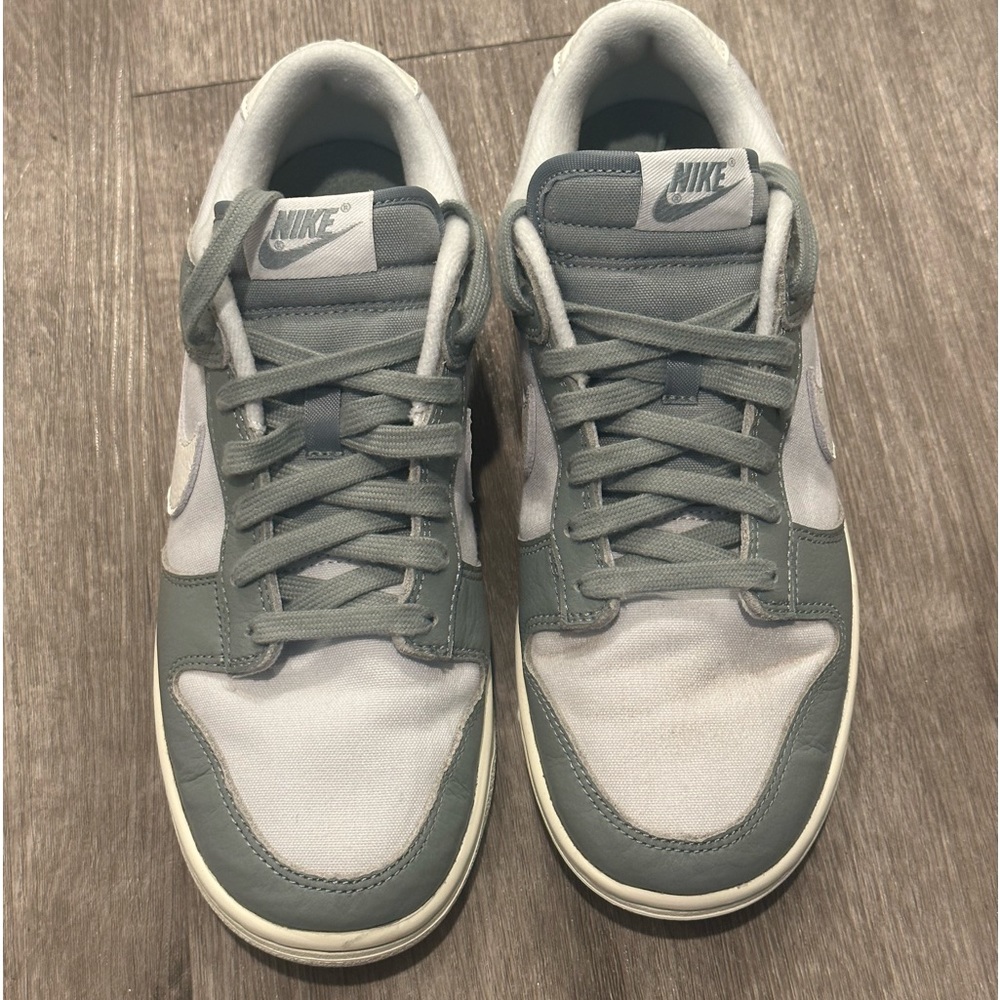 Nike low top dunks Mica Green